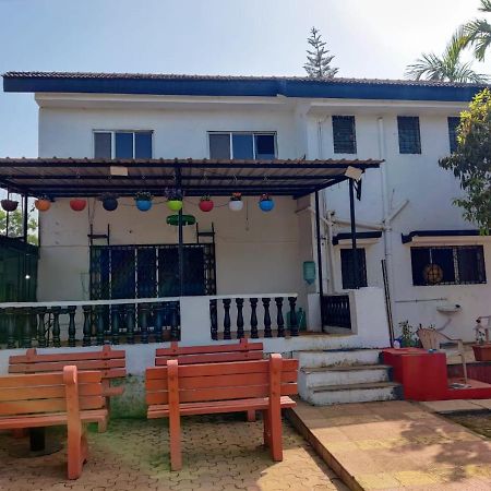 Rose Villa Lonavala Exteriör bild