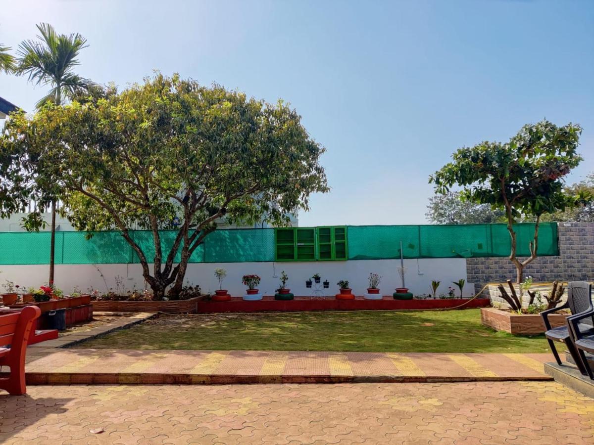 Rose Villa Lonavala Exteriör bild