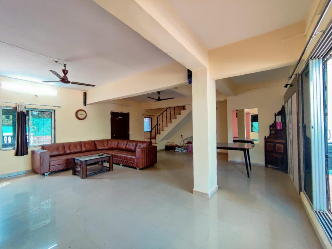 Rose Villa Lonavala Exteriör bild