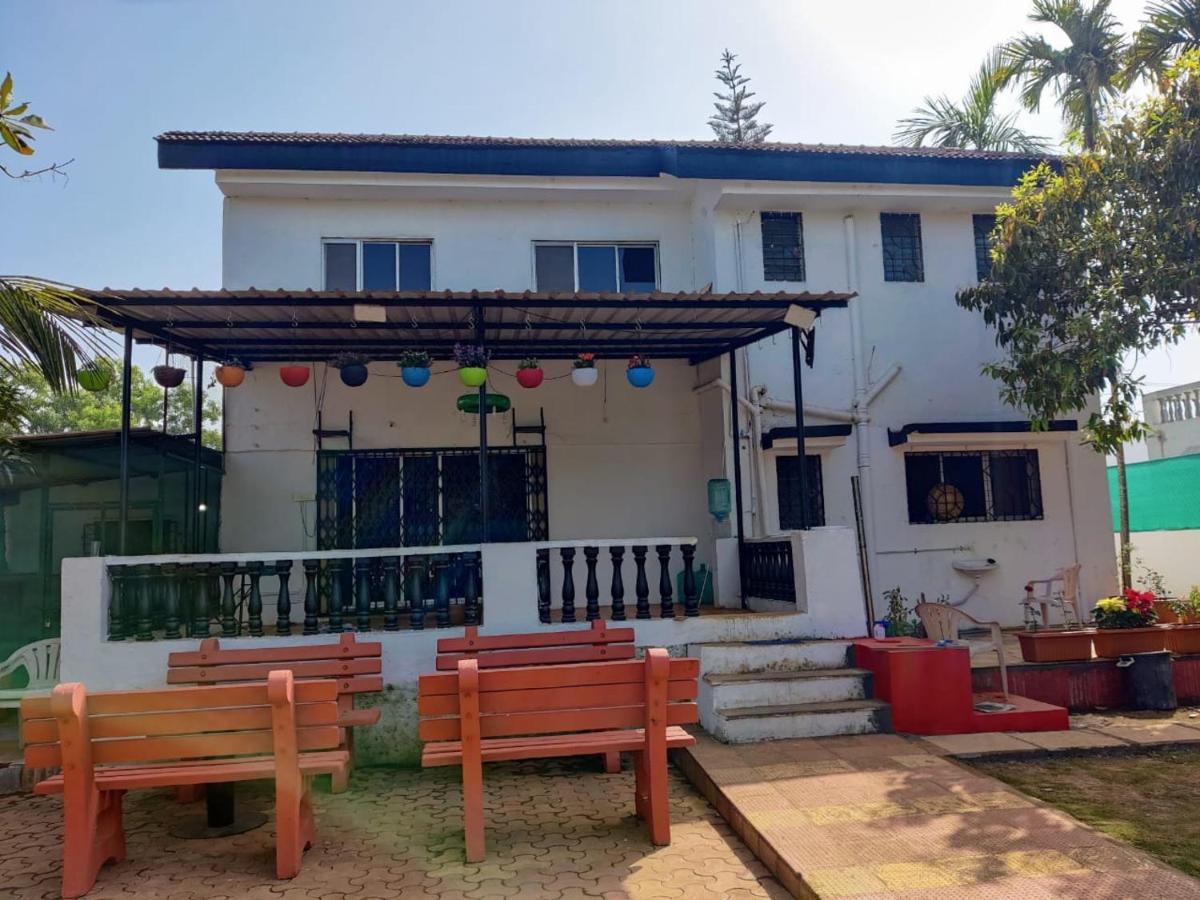 Rose Villa Lonavala Exteriör bild