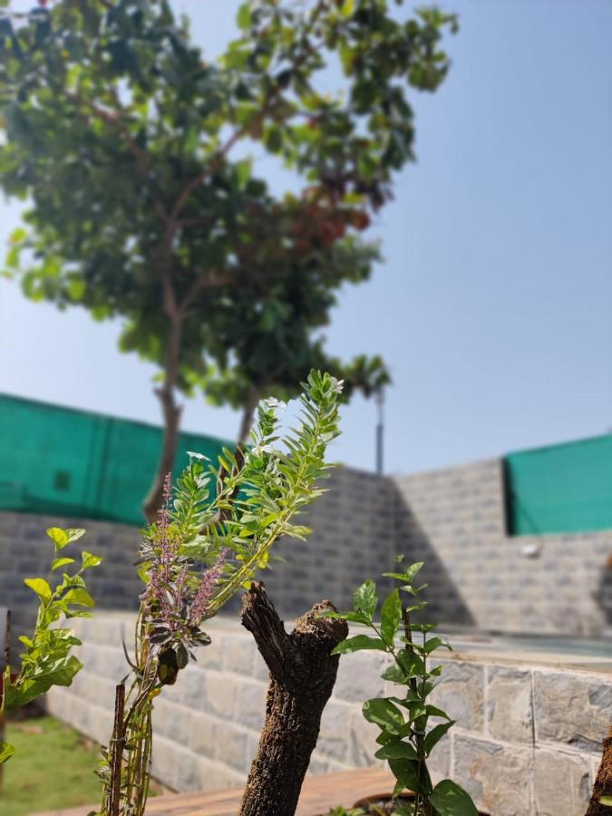 Rose Villa Lonavala Exteriör bild