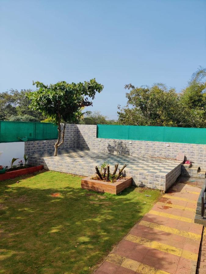 Rose Villa Lonavala Exteriör bild