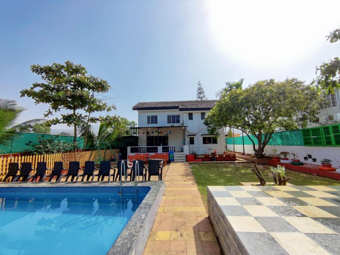Rose Villa Lonavala Exteriör bild